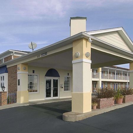 Days Inn By Wyndham Liberty/Ne Kansas City Buitenkant foto