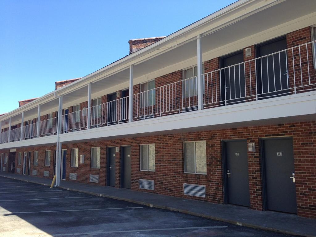 Days Inn By Wyndham Liberty/Ne Kansas City Buitenkant foto