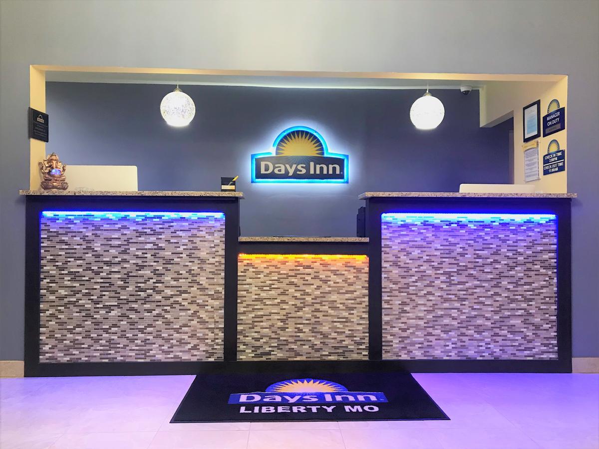 Days Inn By Wyndham Liberty/Ne Kansas City Buitenkant foto