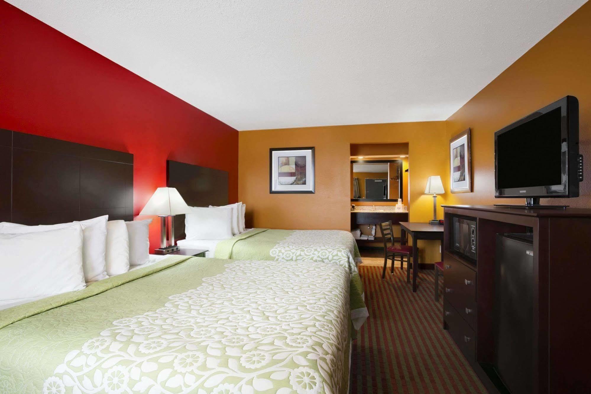 Days Inn By Wyndham Liberty/Ne Kansas City Buitenkant foto