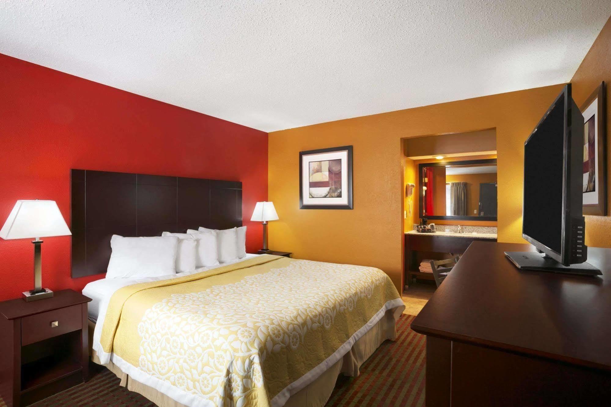 Days Inn By Wyndham Liberty/Ne Kansas City Buitenkant foto